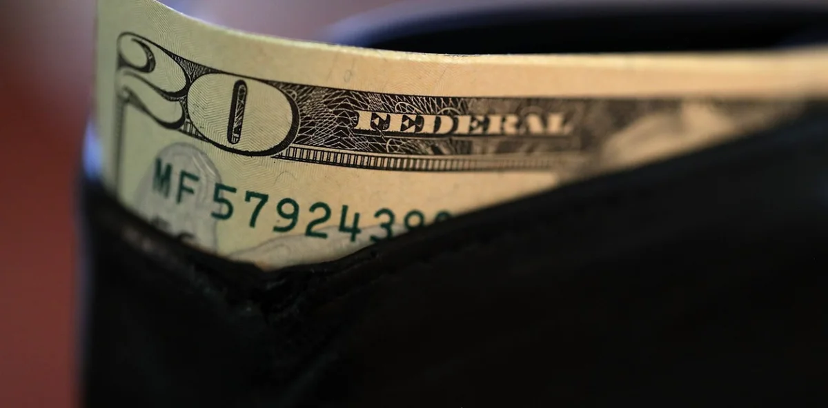 El dólar MEP se ajusta: nuevos valores complican la planificación financiera hoy.