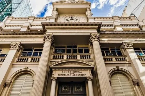 El gobierno logra respiro financiero: vencimientos con el BCRA extendidos hasta 2027