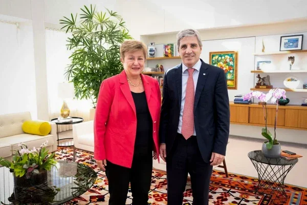 La llegada del FMI agita el debate sobre la nueva fórmula del IPC en Argentina